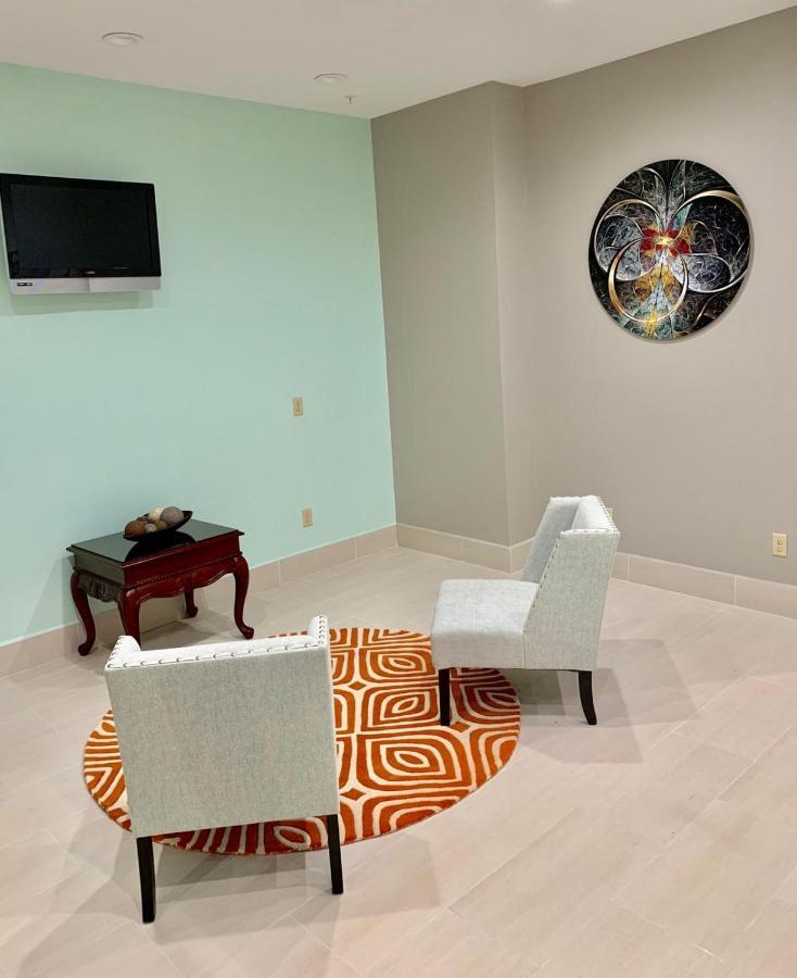 Homestay Inn & Suites Единбург Екстер'єр фото